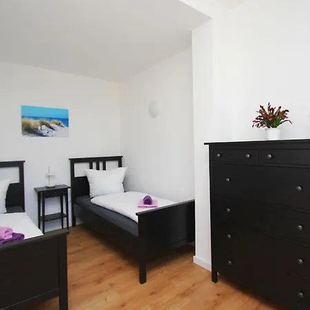 F-1093 Elise 02 Veranda, Gartennutzung