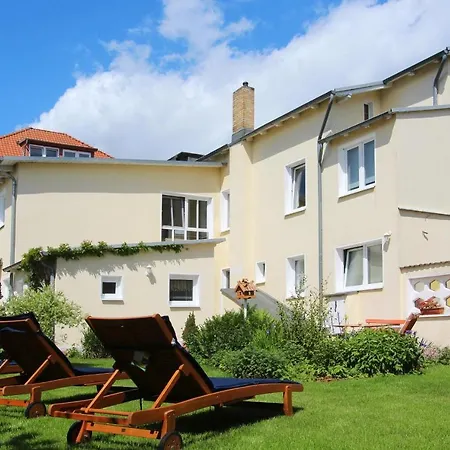 F-1093 Elise 02 Veranda, Gartennutzung *